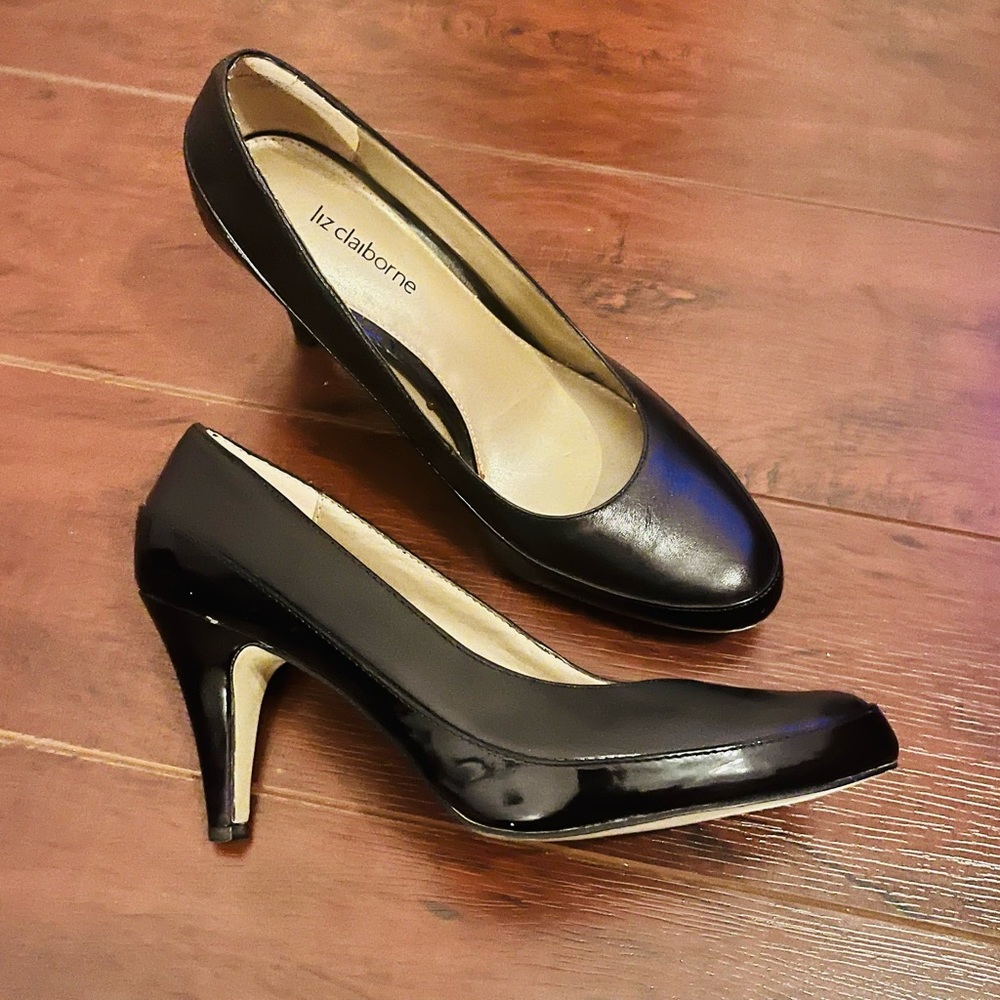 Liz Claiborne Leather Black Heels